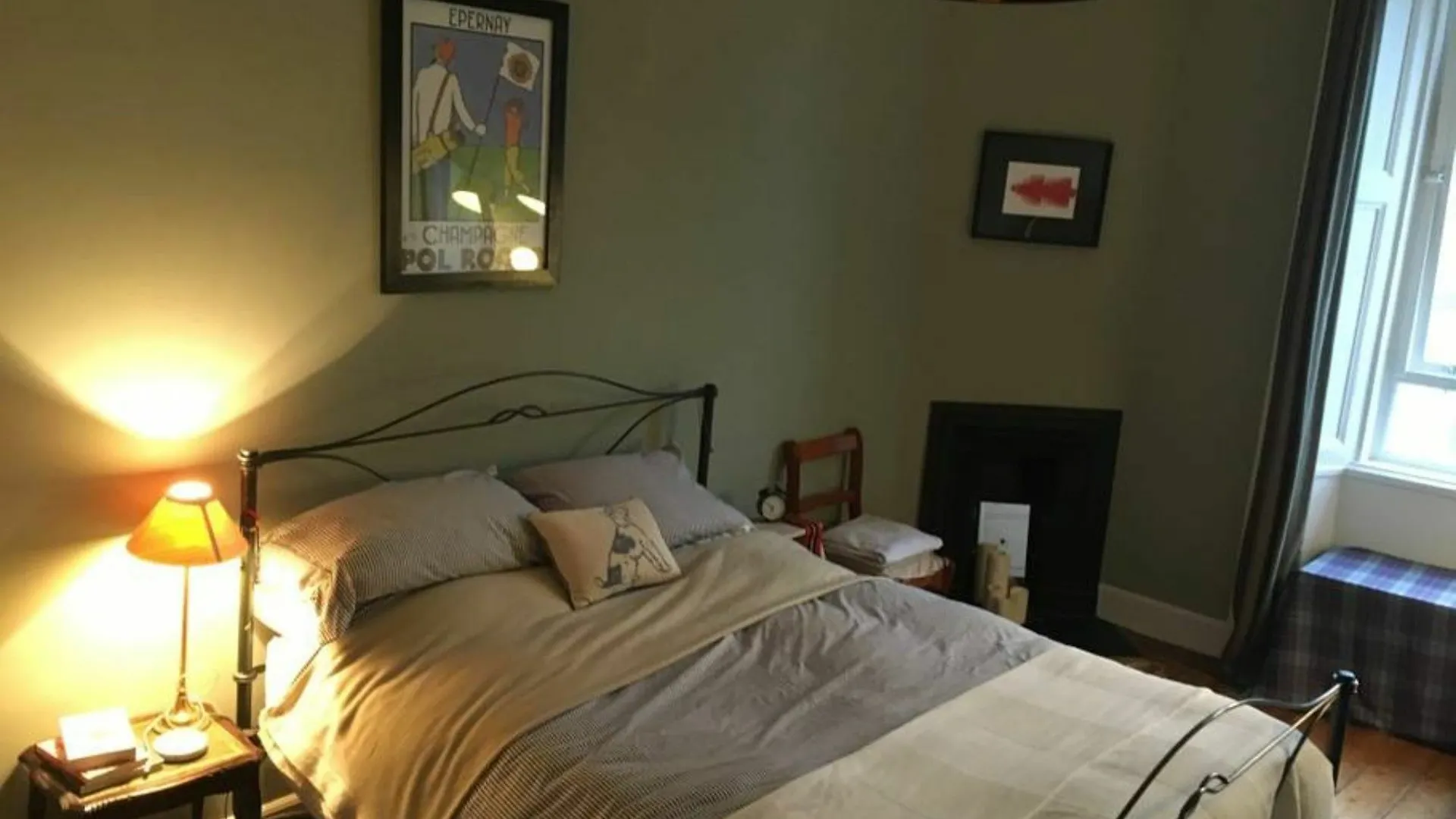 2 Bedroom Modern Apartment In Central Edinburgh United Kingdom